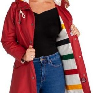 Pendleton Surrey Hooded Rain Slicker